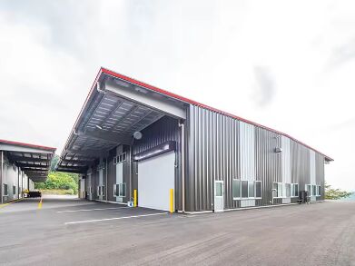 Struttura in acciaio prefabbricata personalizzata Immagazzinaggio Edificio magazzino Costruttura Standard GB Scatto di acciaio assemblato Struttura prefabbricata Dimensioni personalizzabili Ideale