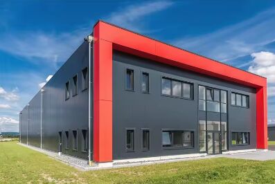 Magazzino per officina su larga scala con struttura in acciaio ignifugo con isolamento termico per impianto di trasformazione alimentare