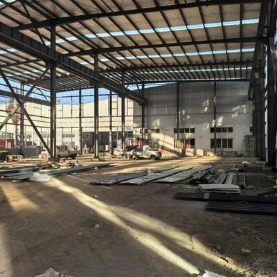 Componenti prefabbricati per colonne in acciaio strutturale per strutture in acciaio di grandi dimensioni Colore personalizzabile e superficie zincata